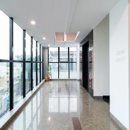 Capital O 46966 Apollo 27 Hotel Бангалор Екстериор снимка